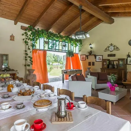 Villa Miki 10, Emma Bruno