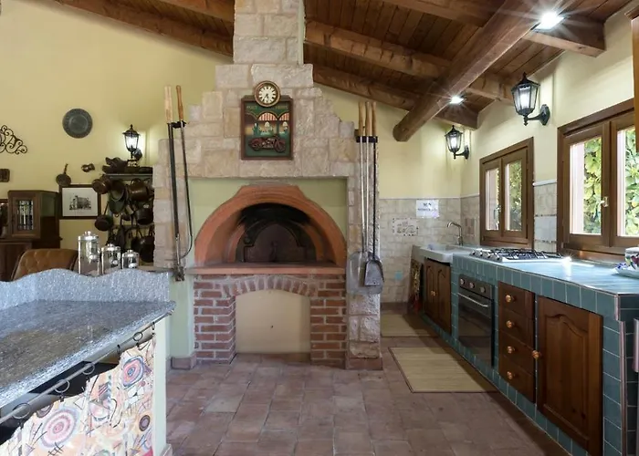 别墅 Miki 10, Emma *