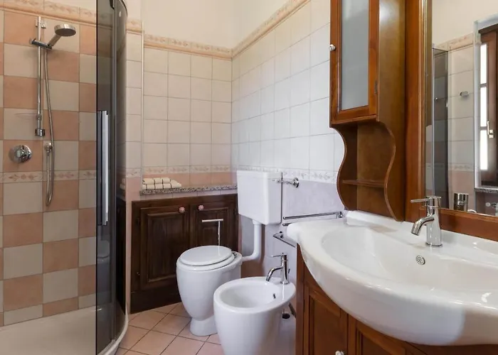 别墅 Miki 10, Emma