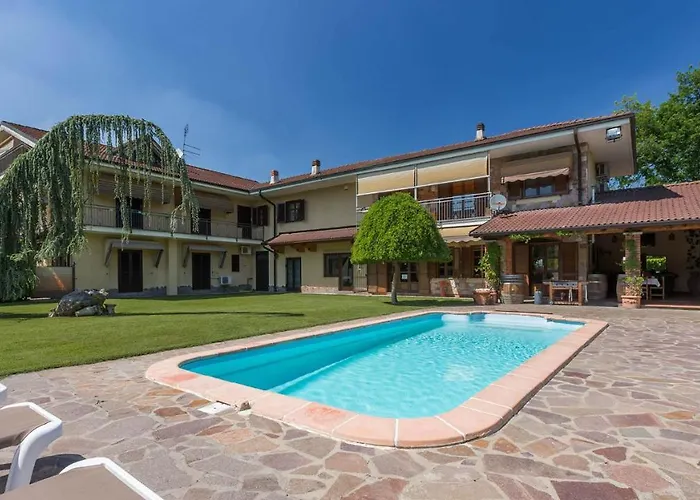 Miki 10, Emma 别墅 Bruno